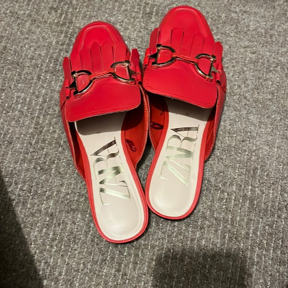 Zara flats